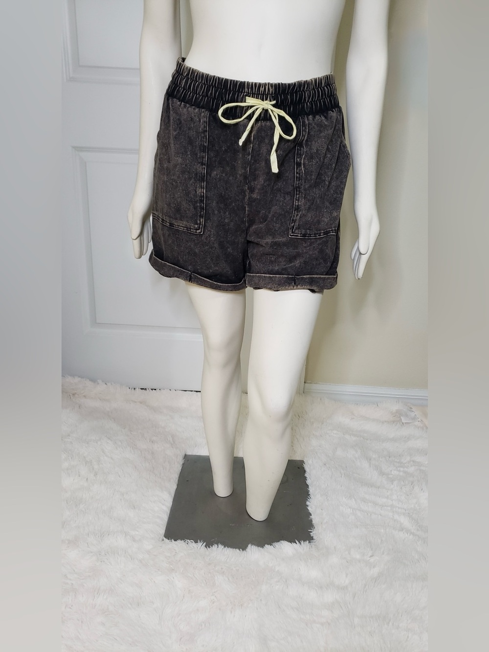 Zenana Acid Wash Drawstring Shorts Relaxed Fit Lounge Casual Size Large